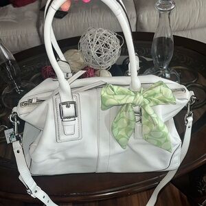 Coach Hampton Leather Convertible
White Satchel 13871